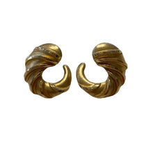 Load image into Gallery viewer, 14K Swirl Earrings
